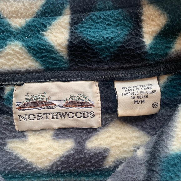 Vintage Patterned Northwoods Full Zip Fleece Sweater - Picture 4 of 4